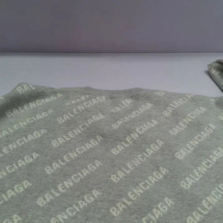 Balenciaga Balenciaga Logo Print Long Sleeve Sweater. Size US S / EU 44-46 / 1 - 4 Thumbnail