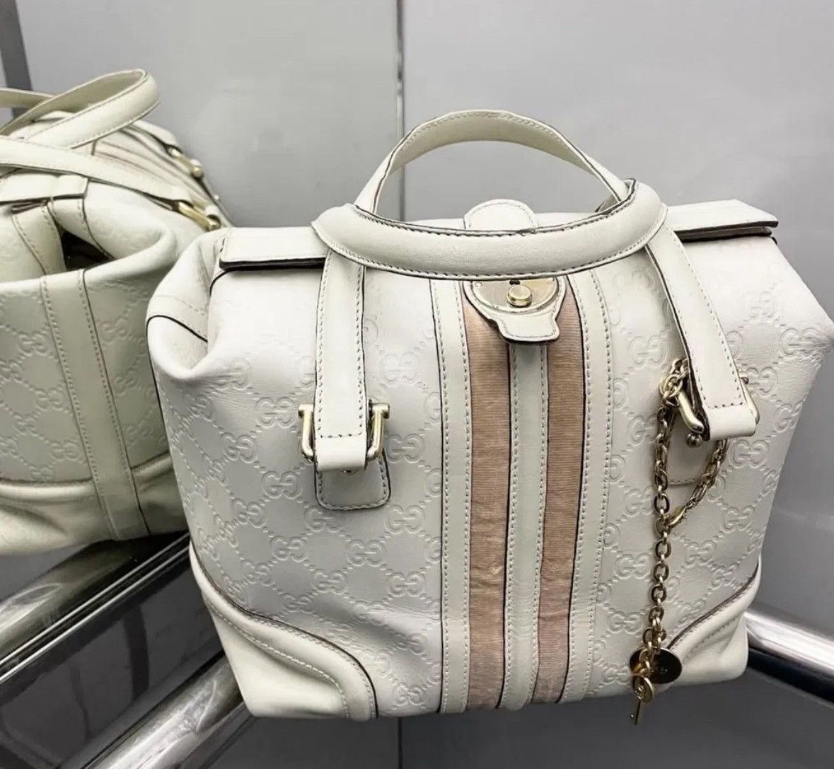 Gucci Vintage Gucci Size ONE SIZE - 1 Thumbnail