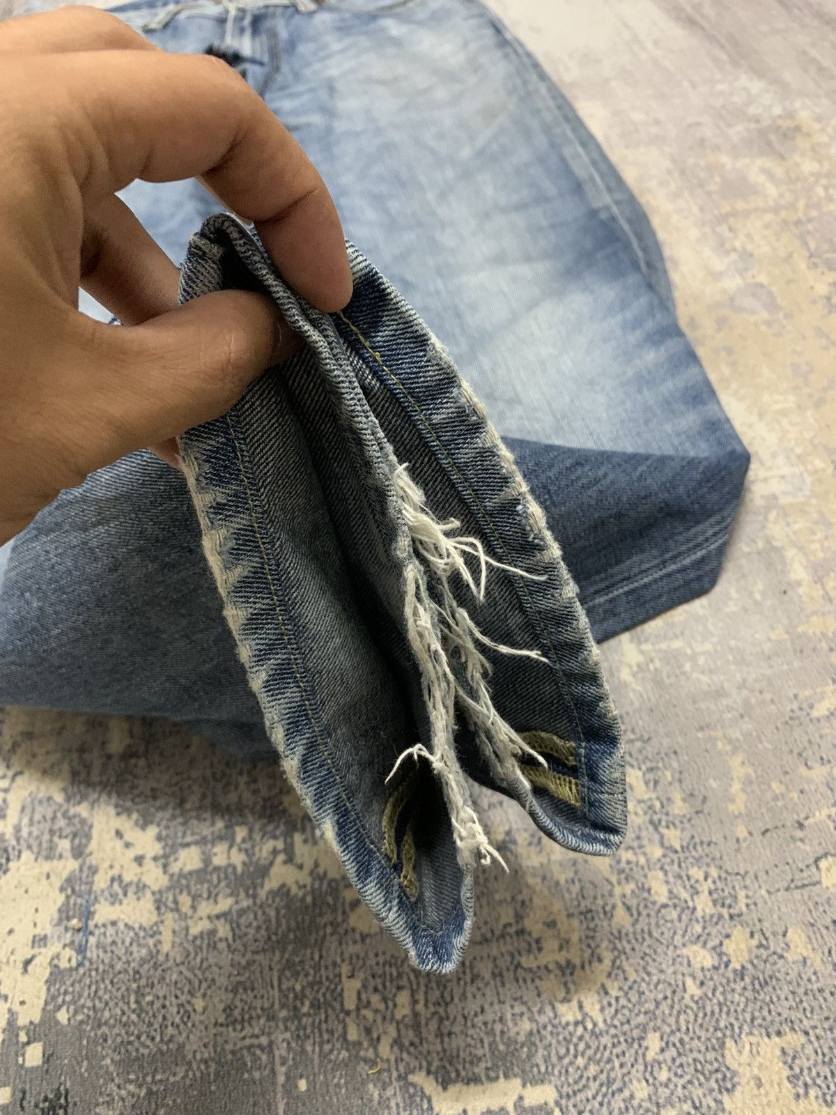 Japanese Brand Vintage Uniqlo Faded Blue Washed Denim W29x30 Size US 29 - 5 Thumbnail