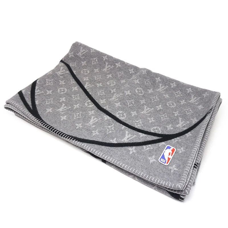 Louis Vuitton × NBA Louis Vuitton x NBA Basket Court Blanket Cashmere Size ONE SIZE - 1 Thumbnail