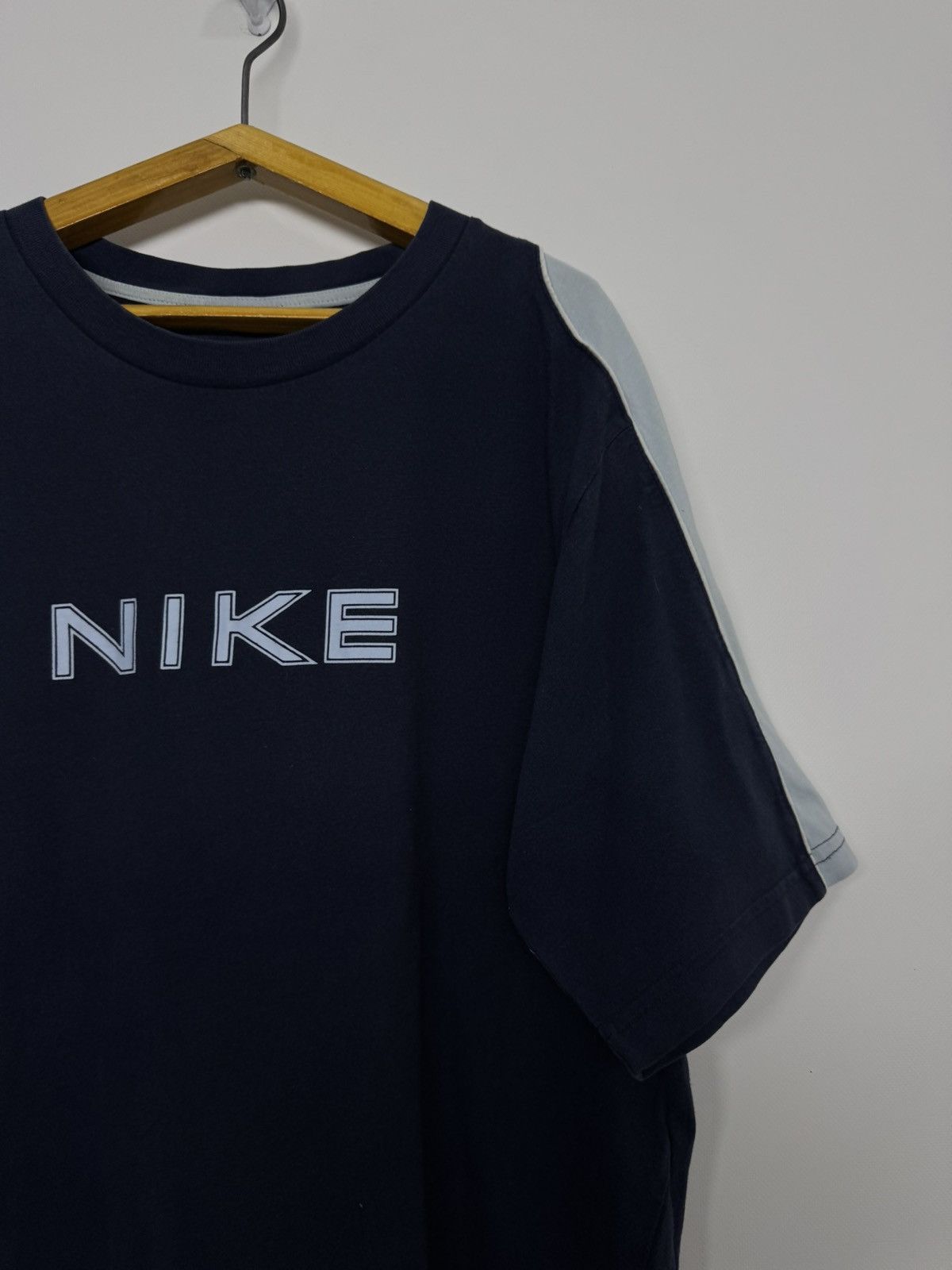 Nike Vintage Nike Center Logo Boxy T Shirt - Nike Teams 00’s Size US XL / EU 56 / 4 - 6 Thumbnail