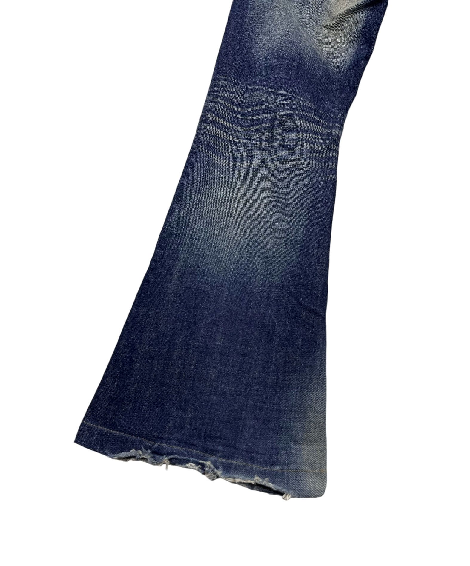 🔥FYE🔥Vintage VANQUISH Designer Punk Studded Ripped Flare