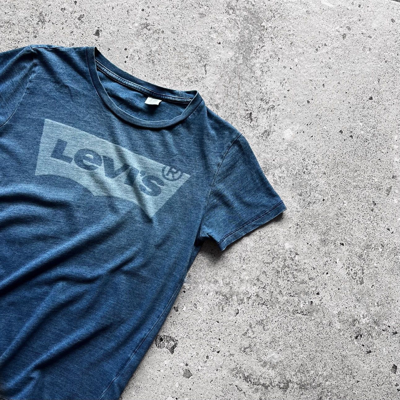 Designer × Levi's Levis Womens Blue Short Sleeve T-Shirt Center Logo Print Size S / US 4 / IT 40 - 2 Thumbnail