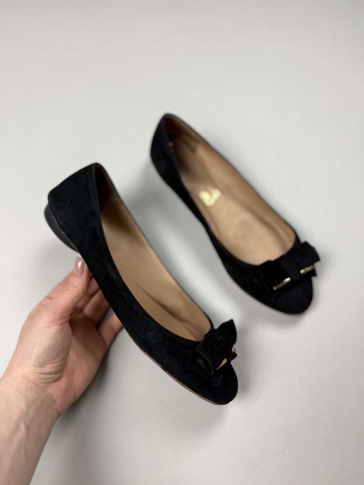 Salvatore Ferragamo Salvatore Ferragamo Ladies Suede Flats Ballets Shoes Size US 8.5 / IT 38.5 - 6 Thumbnail