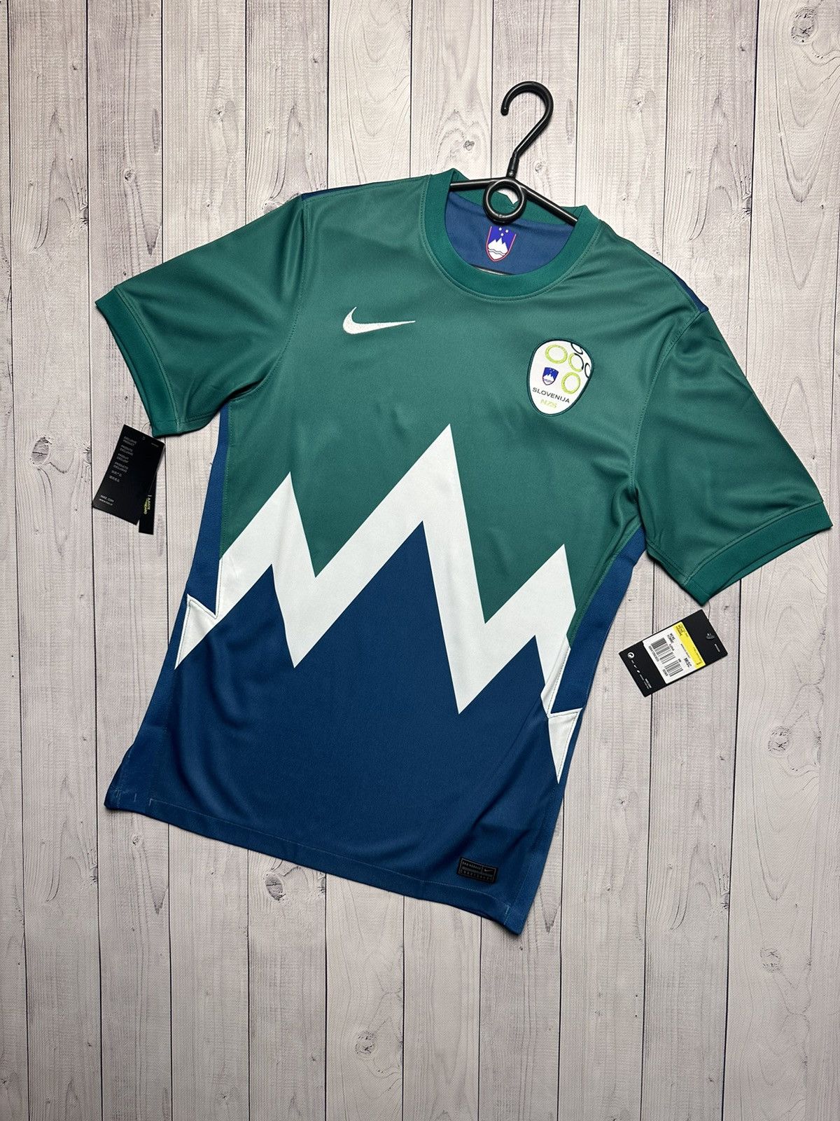Nike × Vintage Vintage Slovenia Nike soccer jersey size S logo rare Size US S / EU 44-46 / 1 - 1 Thumbnail
