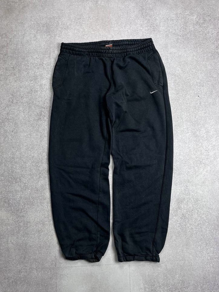 Nike Vintage 90s Nike Swoosh Baggy Cotton Sweatpants S Size US 31 - 1 Thumbnail