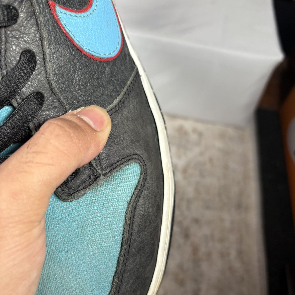 Nike Size 10.5 - Nike Dunk Premium SB Low Angels & Demons Size US 10.5 / EU 43-44 - 11 Thumbnail