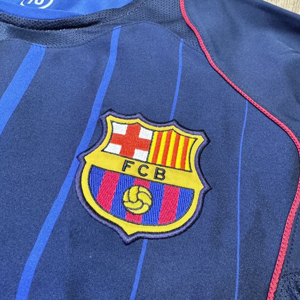 Vintage Barcelona 04/05 away shirt #9 Eto’o Size US M / EU 48-50 / 2 - 3 Thumbnail