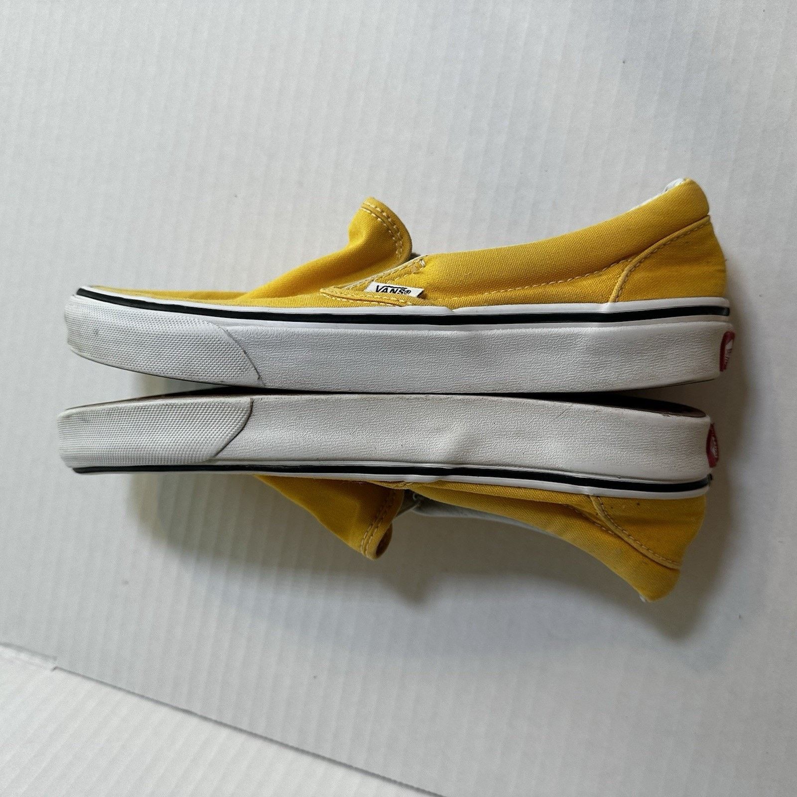 Vans Vans Classic Slip-on Yellow Shoes M5.5 /Wo7 Skate Sneakers Size US 6.5 / EU 39-40 - 6 Thumbnail