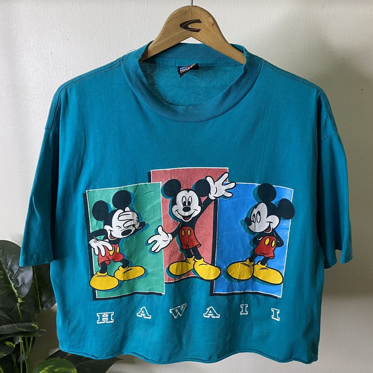 Disney × Mickey Mouse × Vintage Vintage 1990s Disney Mickey Mouse Hawaii Cropped Tee Size US L / EU 52-54 / 3 - 2 Thumbnail