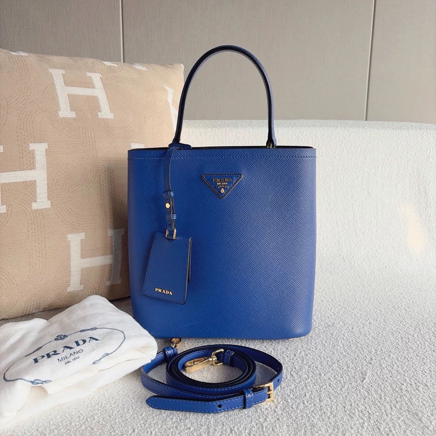 Prada Pre-loved Bag Very good condition Size ONE SIZE - 1 Thumbnail