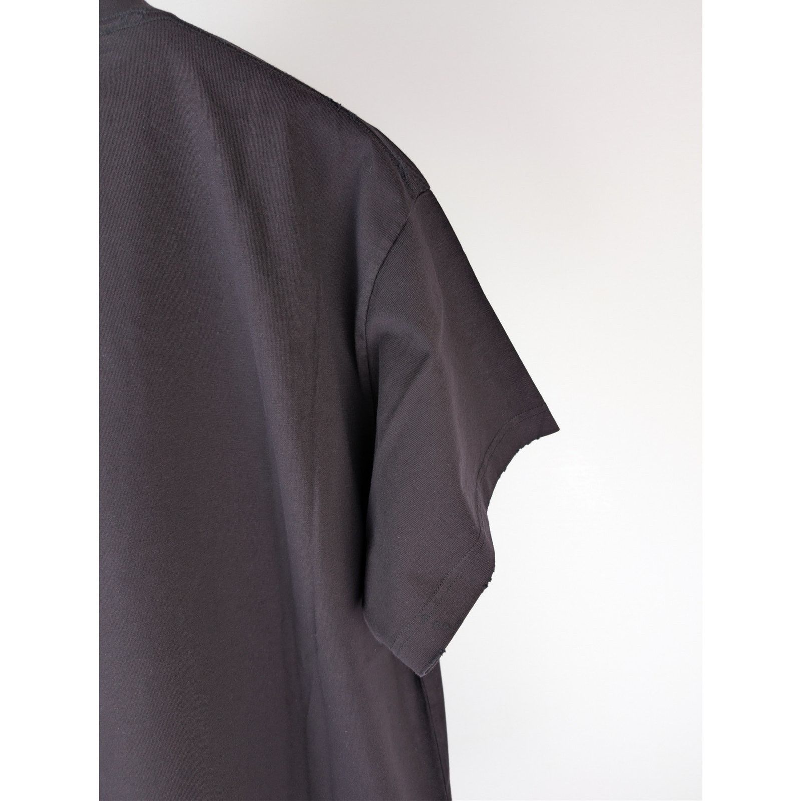 Balenciaga o1rshd1 Pierced Oversized Vintage Jersey T-Shirt in Black Size US L / EU 52-54 / 3 - 13 Thumbnail