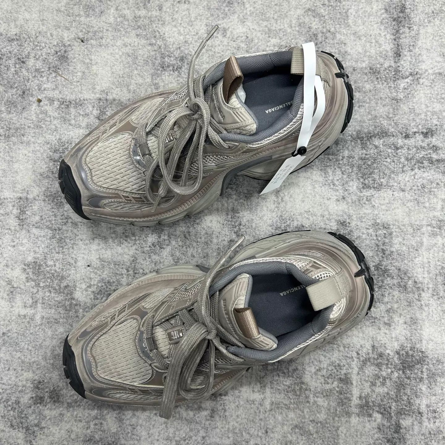 Balenciaga BALENCIAGA 99new Taupe 6XL 39 sneakers Size US 6 / EU 39 - 2 Thumbnail
