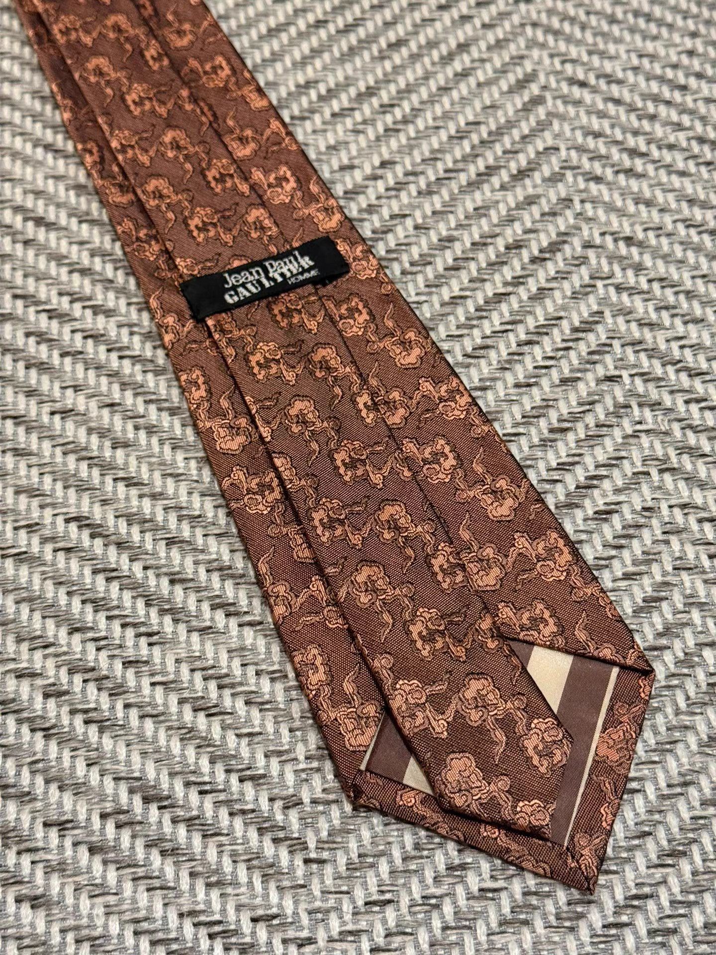 Jean Paul Gaultier Jean Paul Gaultier Totem Flame & Emblem Tie K24 Size ONE SIZE - 5 Thumbnail