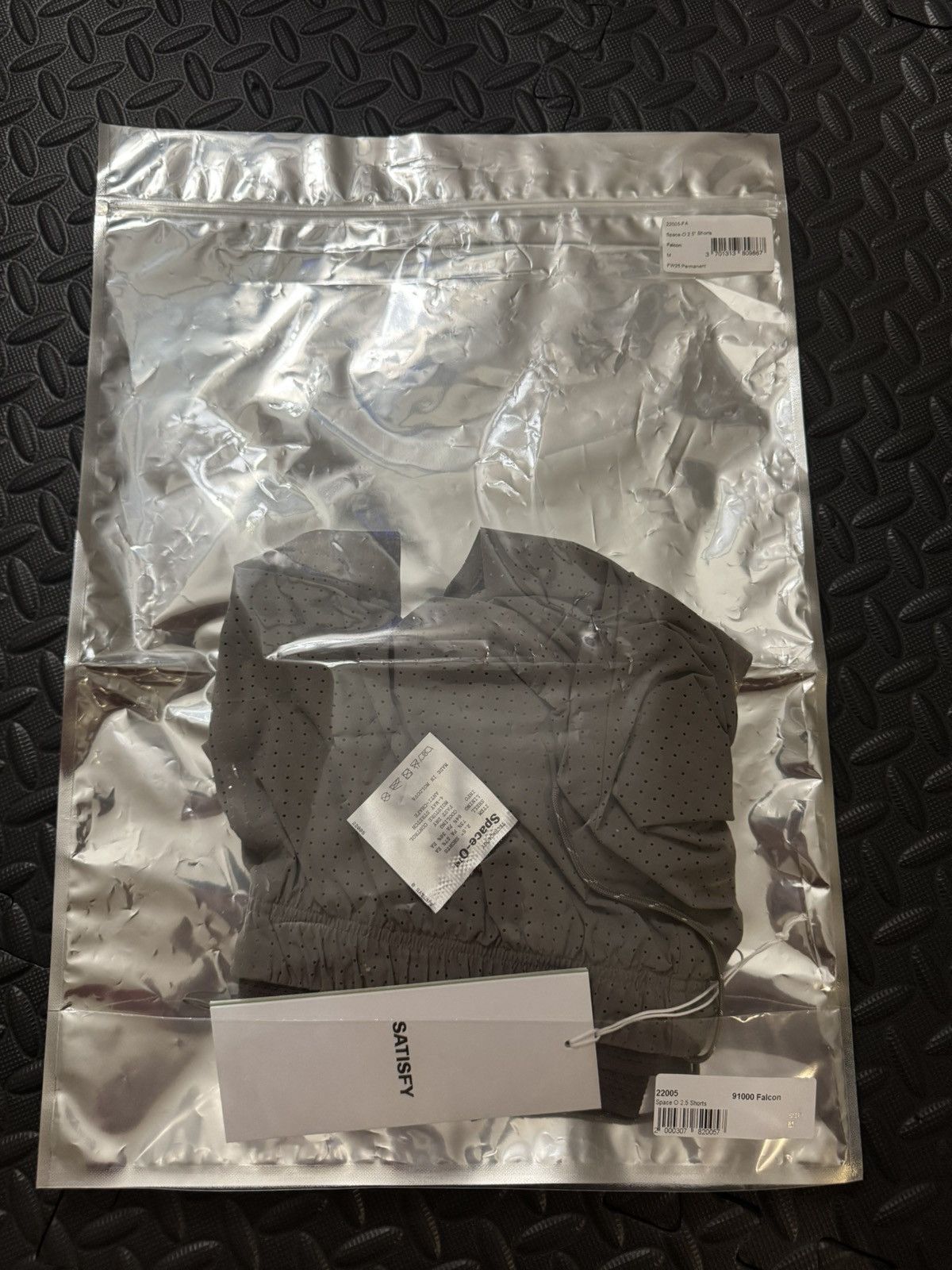 Other Satisfy Space O Shorts 2.5” Size 30" / US 8 / IT 44 - 7 Thumbnail