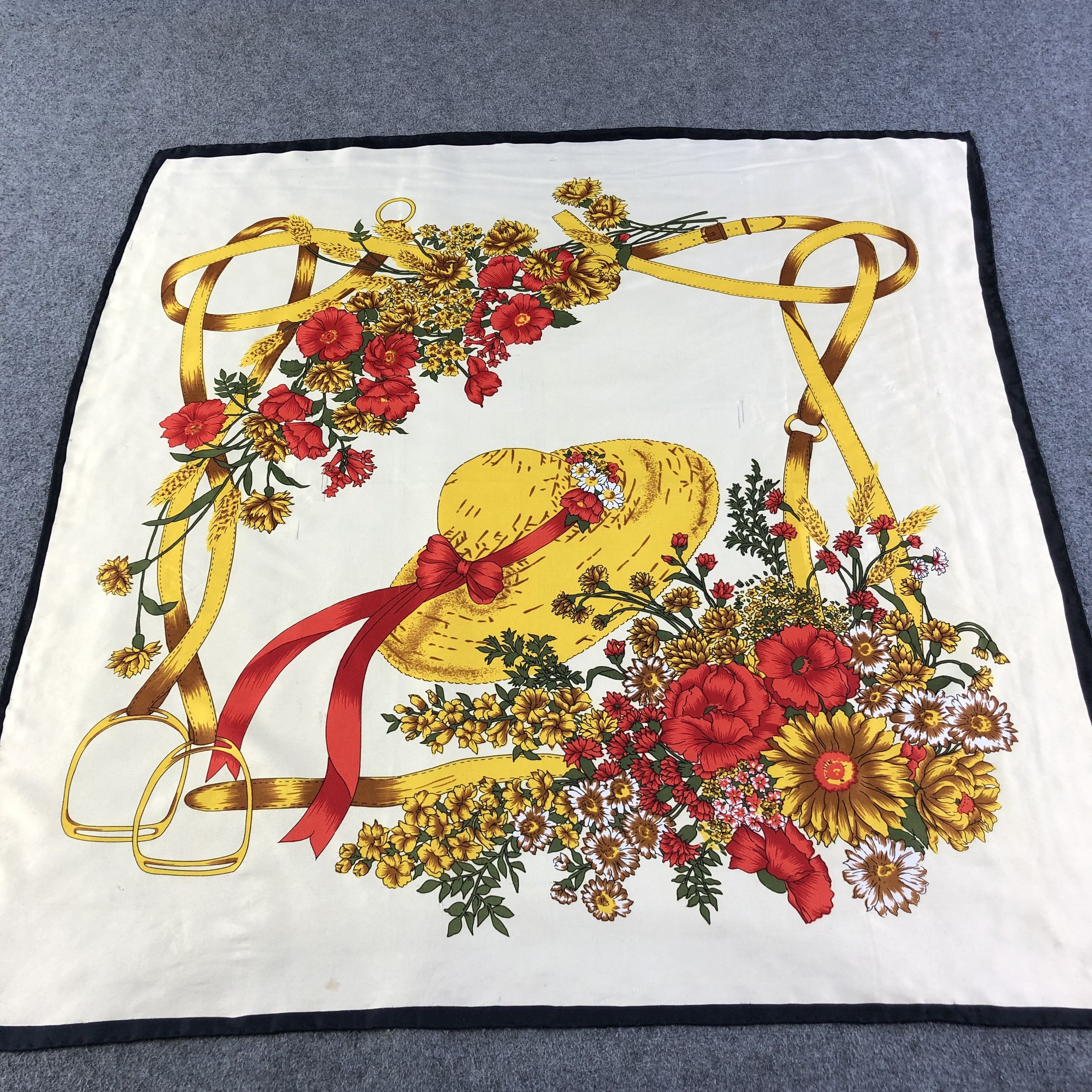 Vintage Vintage Luxury Hand Rolled made in France Silk Scarf M572 Size ONE SIZE - 1 Thumbnail