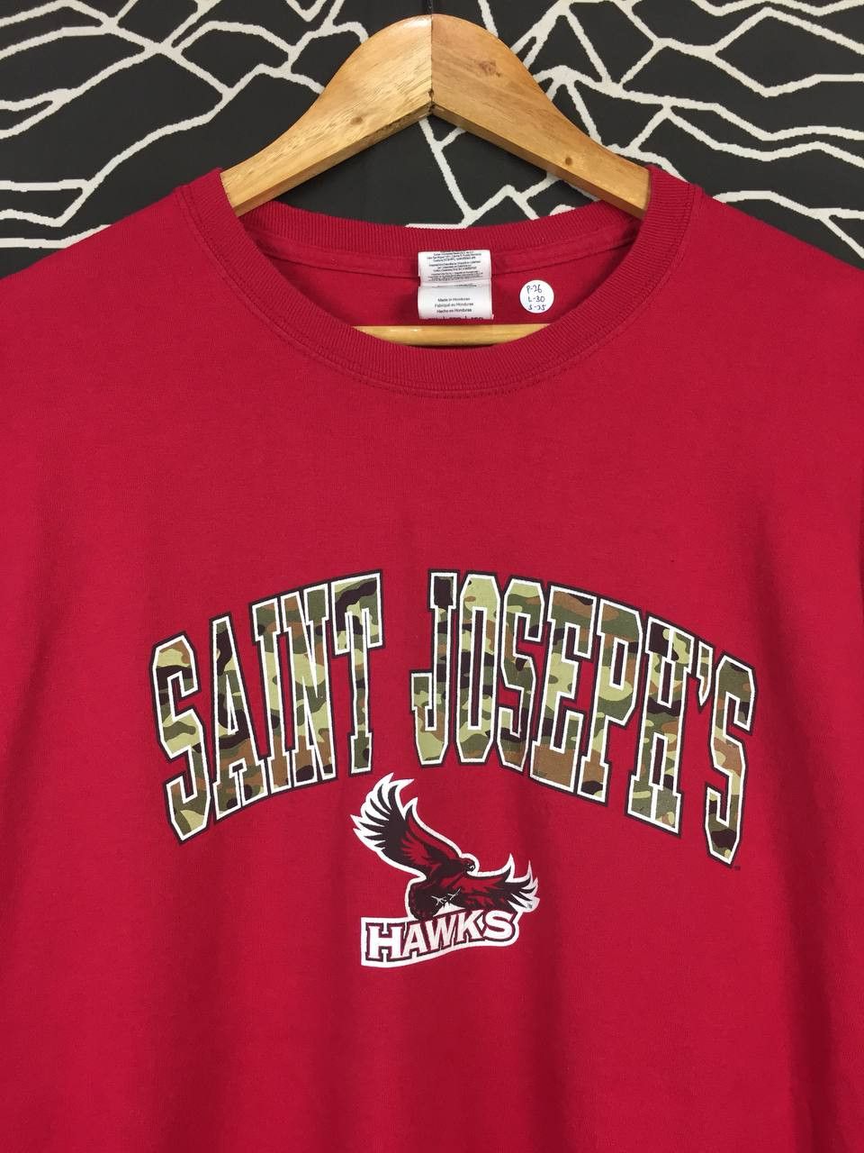 NCAA × Vintage Saint Joseph's University Hawks Basketball Team Tee Size 2XL Size US XXL / EU 58 / 5 - 3 Thumbnail