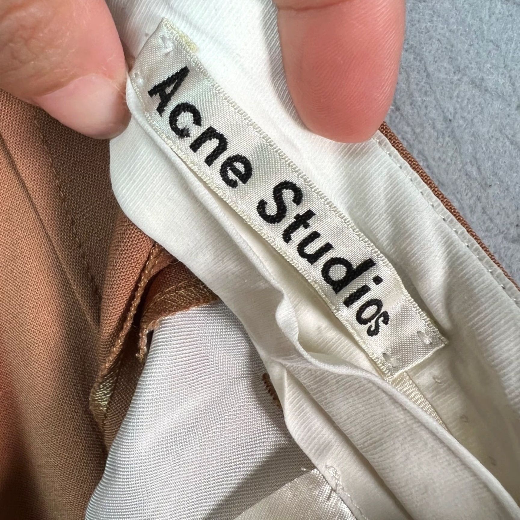 Acne Studios Acne Studios Mens Pants 38 Tan Wool Blend Tailored Trousers Brown Polyester Wool Straight Front Dress Pants Mens 38 Vintage No 7/10 Mild Stain Size US 38 / EU 54 - 3 Thumbnail