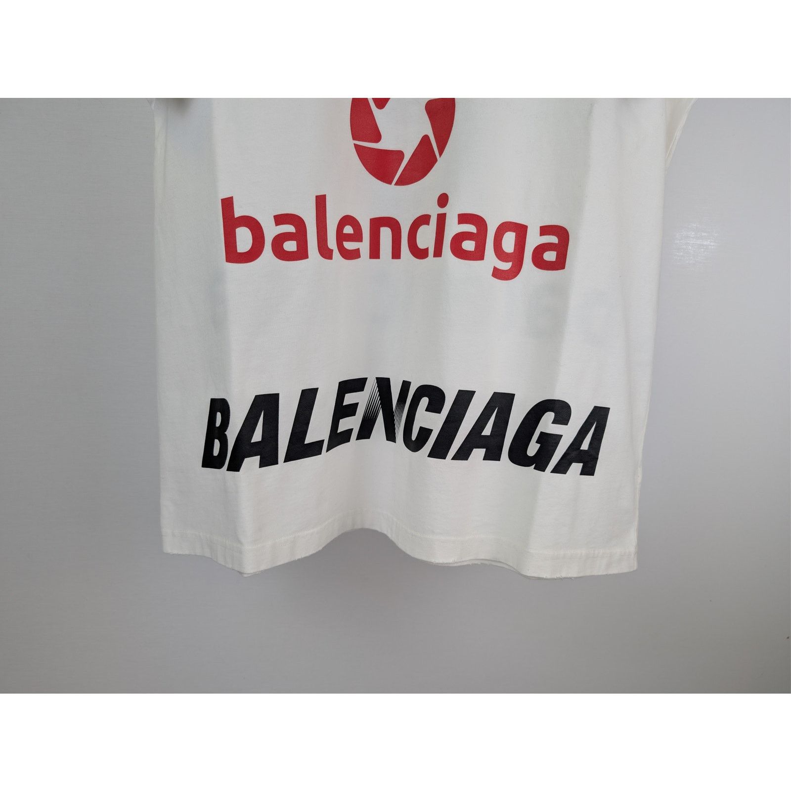 Balenciaga o1rshd1 Top League Vintage Jersey Short Sleeve T-Shirt White Size US M / EU 48-50 / 2 - 3 Thumbnail