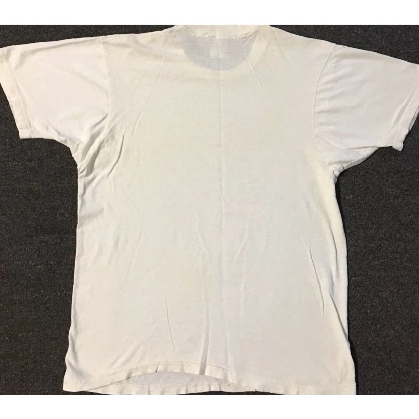Hanes VINTAGE Hanes 80s 90s Shirt S Grunge Biker Punk Skate Surf Trucker Distressed White Mens Short Sleeve T-Shirt Streetwear 90s Size US S / EU 44-46 / 1 - 2 Thumbnail