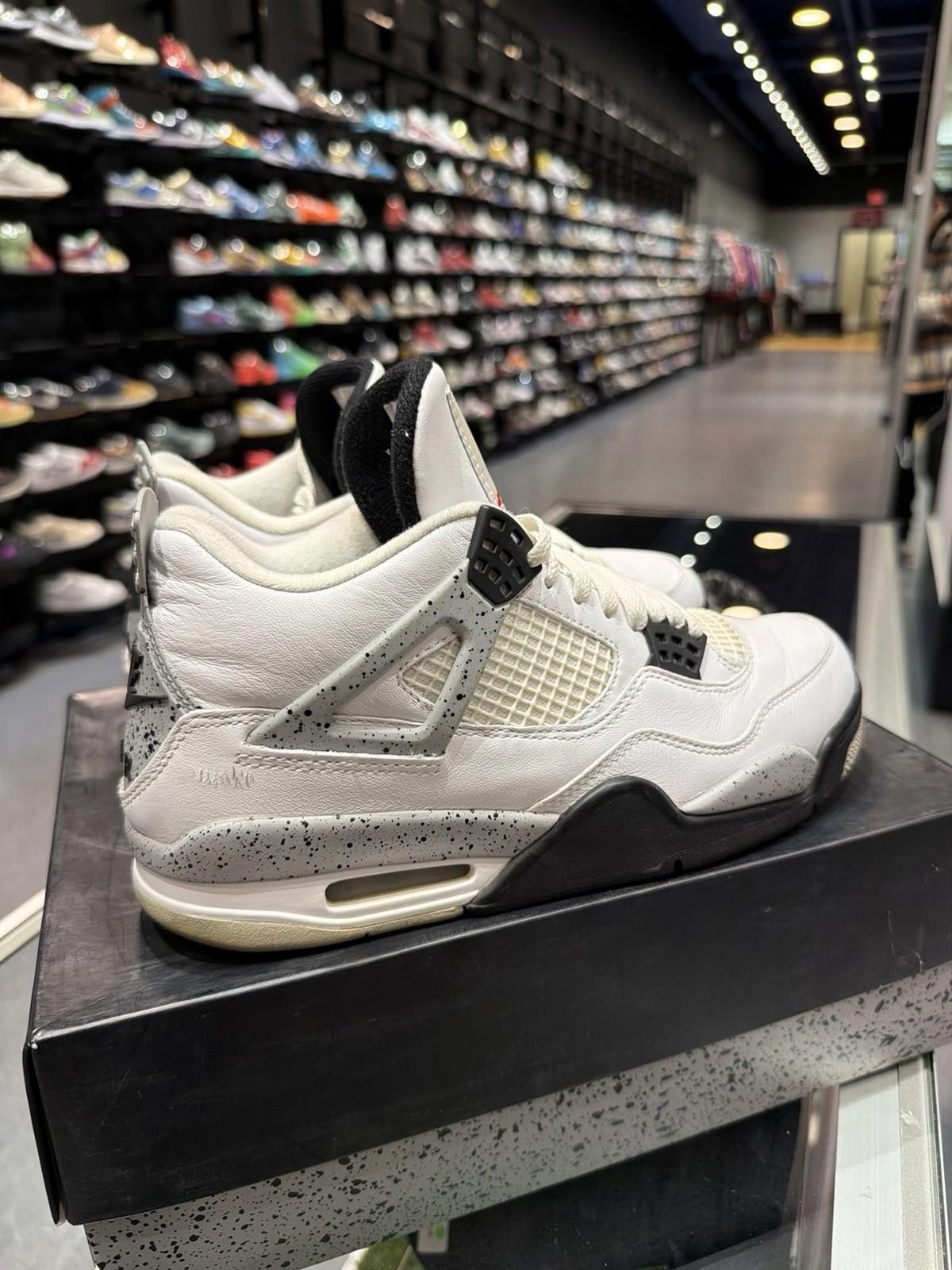 Jordan Brand Air Jordan Retro 4 White Cement 2016 Size 8.5 OG Authentic Size US 8.5 / EU 41-42 - 5 Thumbnail