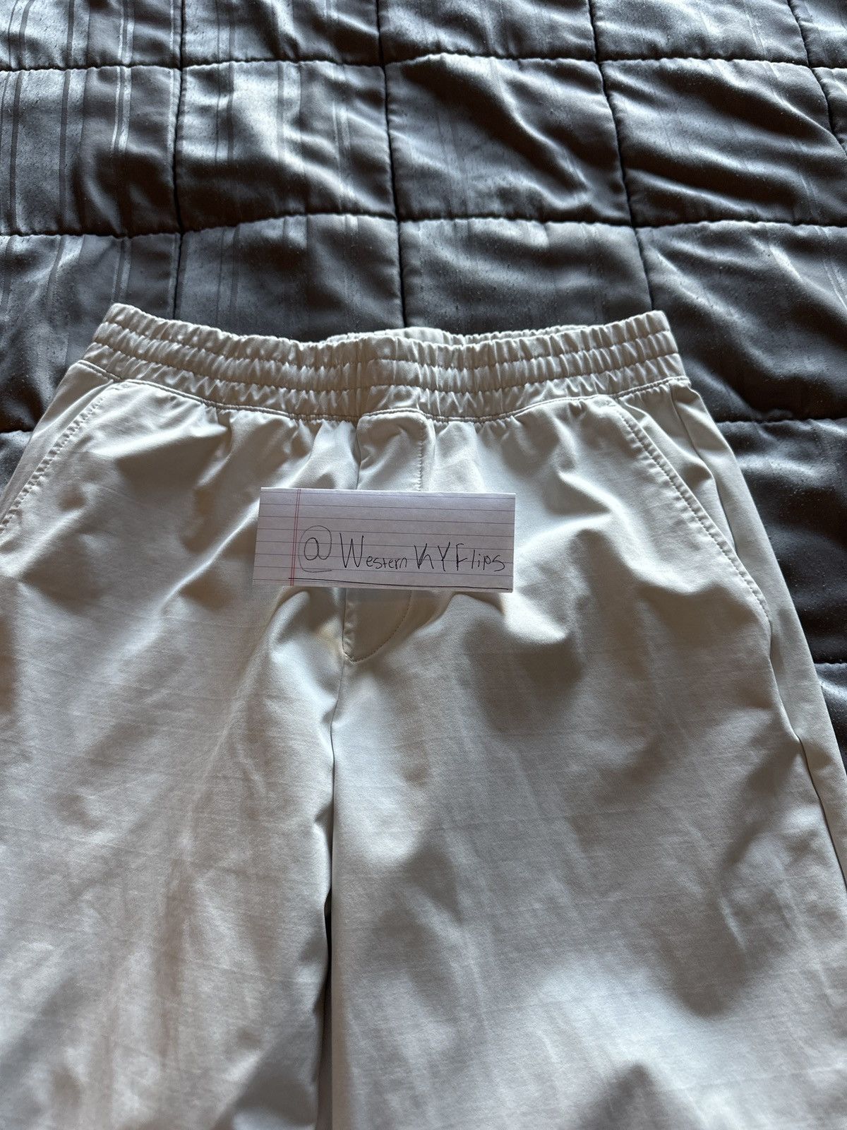 Uniqlo Uniqlo Jogger Pants (Bone White, Slim Fit) Size US 32 / EU 48 - 3 Thumbnail