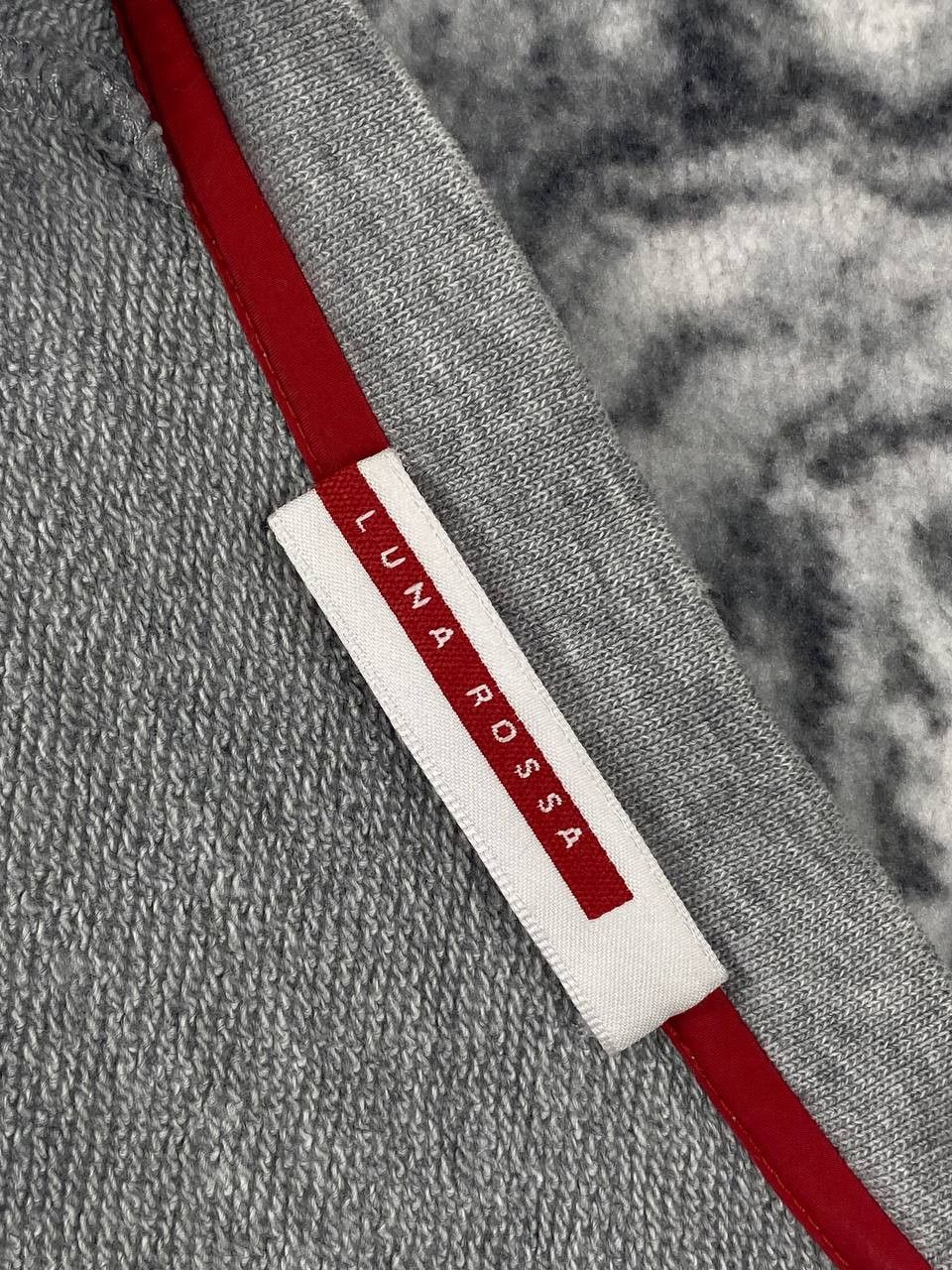 Prada Prada Luna Rossa Sweatshirt Men Size L Gray Size US L / EU 52-54 / 3 - 3 Thumbnail