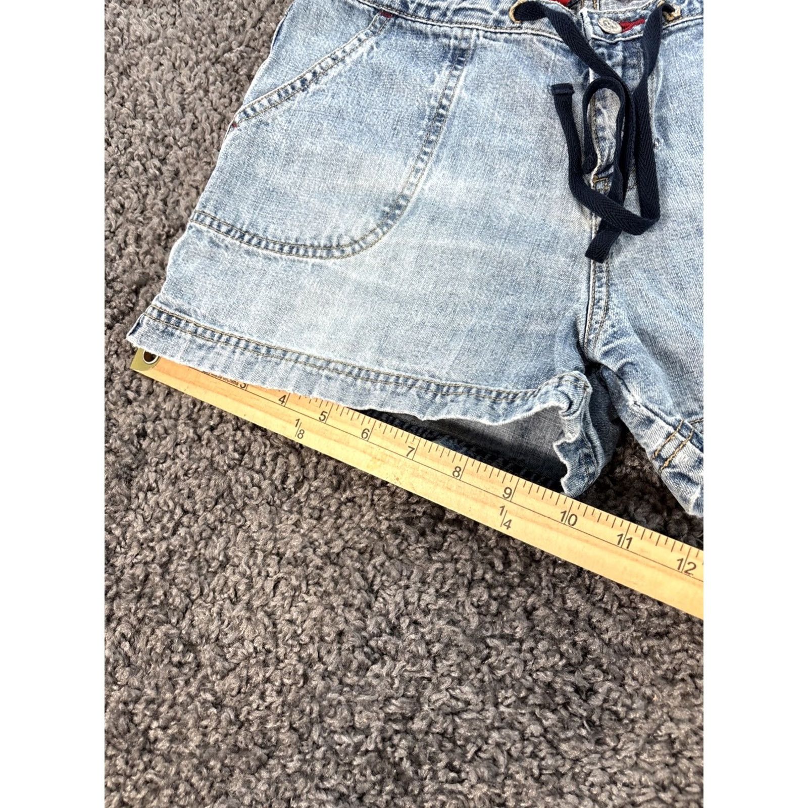 Vintage VINTAGE UnionBay Shorts Womens 26 Low Rise Light Wash Denim Drawstring Y2K Size 26" / US 2 / IT 38 - 3 Thumbnail