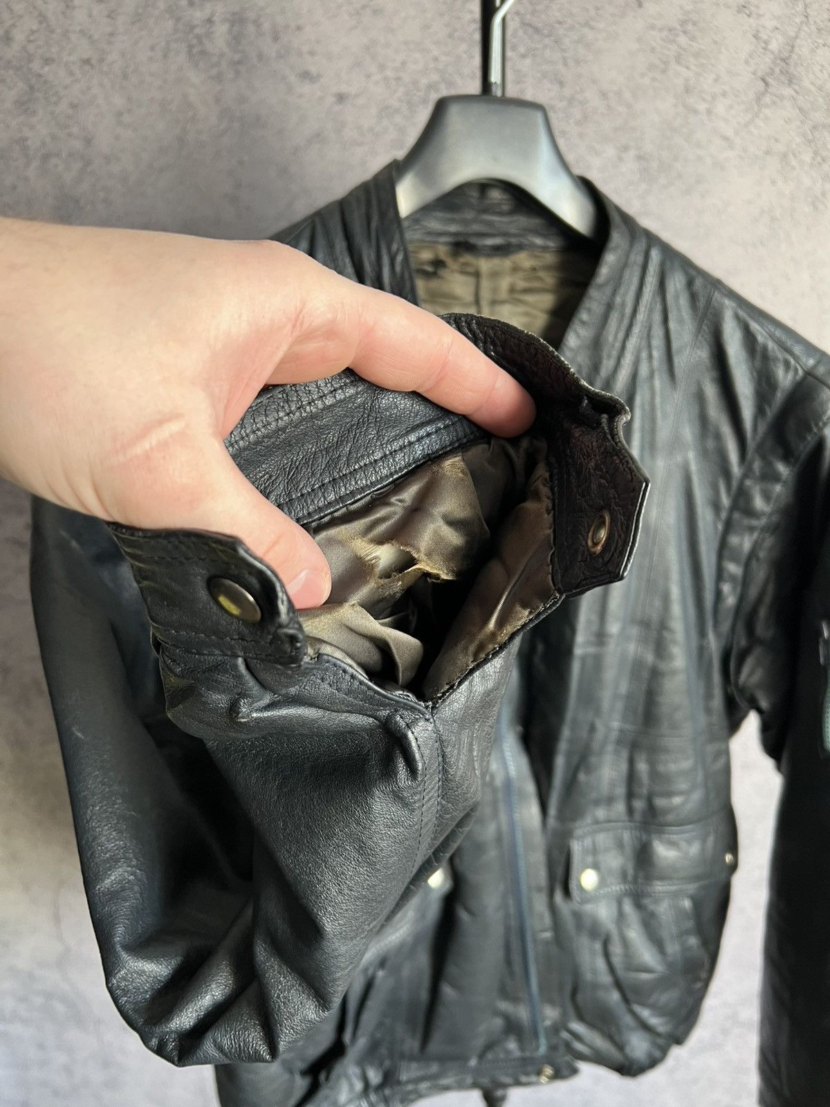 Genuine Leather Vintage Genuine Leather Bomber Jacket 90s Transformer Vest Size US L / EU 52-54 / 3 - 18 Thumbnail