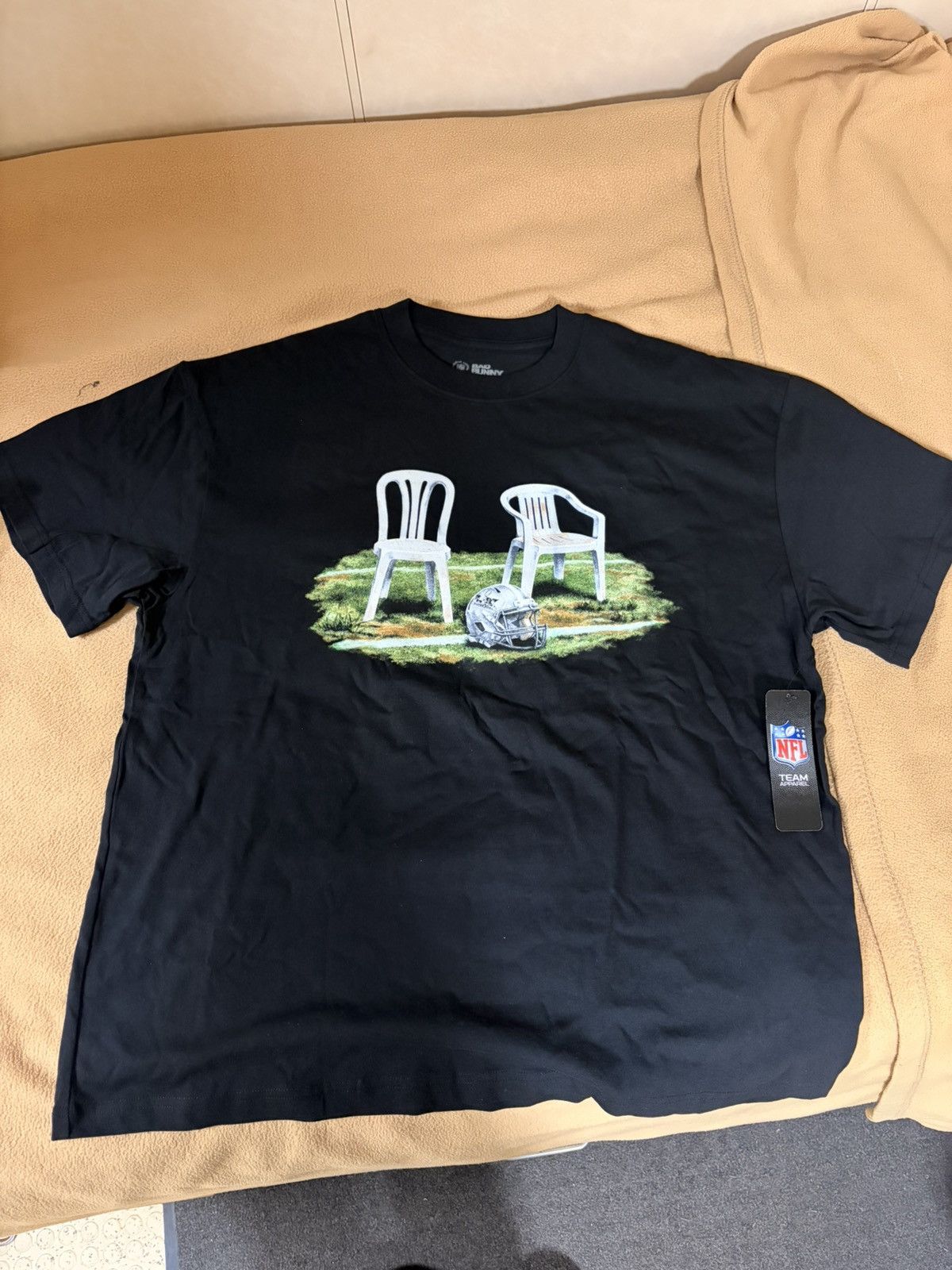 Other Bad Bunny Super Tazon (Super Bowl) Size US L / EU 52-54 / 3 - 1 Thumbnail