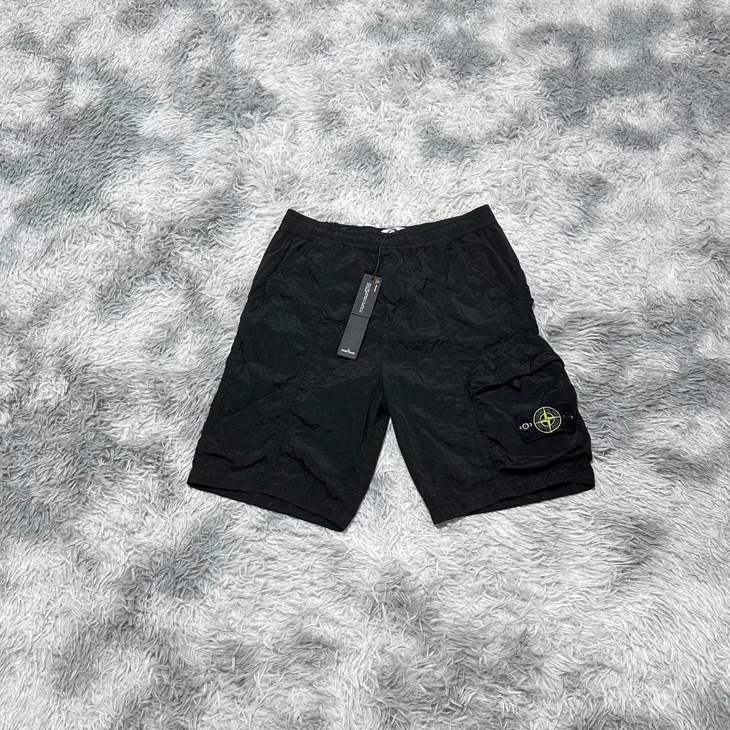 Stone Island Stone Island 25SS Metal Nylon Shorts Size US 30 / EU 46 - 1 Thumbnail