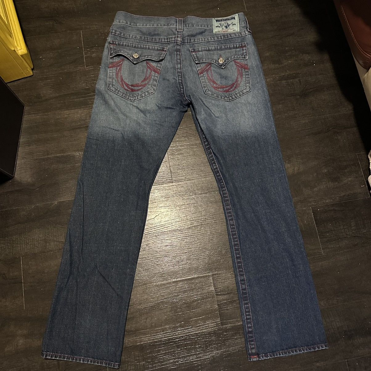True Religion Vintage True Religion Straight Blue Jeans 36x32 Red Stitch Size US 36 / EU 52 - 1 Thumbnail
