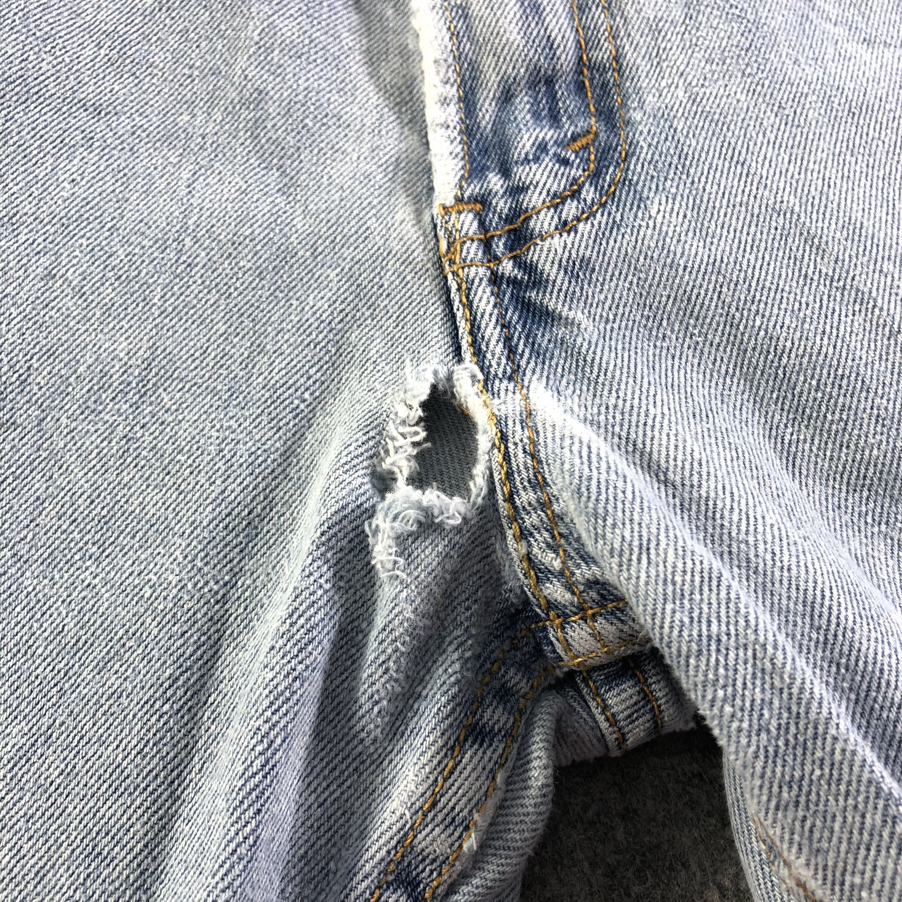 Levi's Vintage Light Wash Levis 505 Jeans-J3721 Size US 37 - 9 Thumbnail