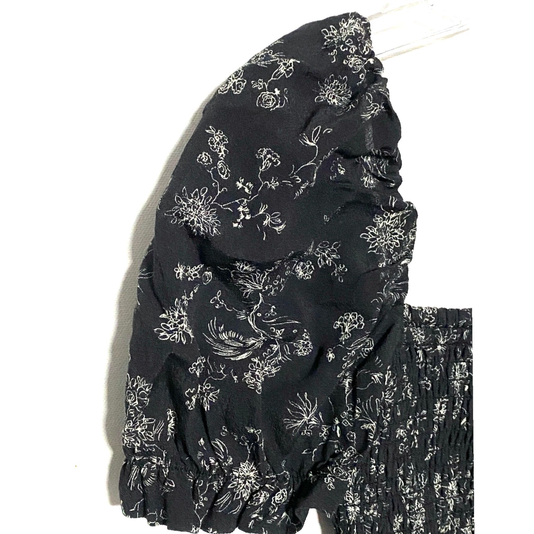 Vintage VINTAGE Wilfred Smocked Floral Crop Top Puff Sleeve Milkmaid Cottagecore Womens S NWT Size S / US 4 / IT 40 - 4 Thumbnail
