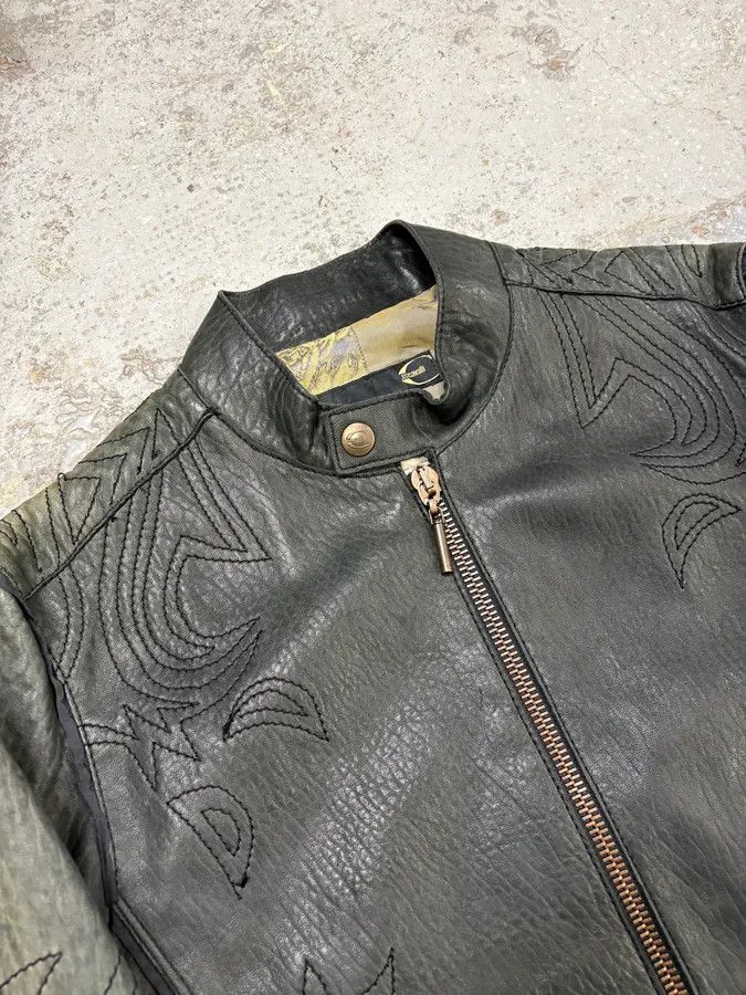 Just Cavalli 2000s Cavalli Raw Black Embroidered Flowers Leather Jacket Size US S / EU 44-46 / 1 - 5 Thumbnail