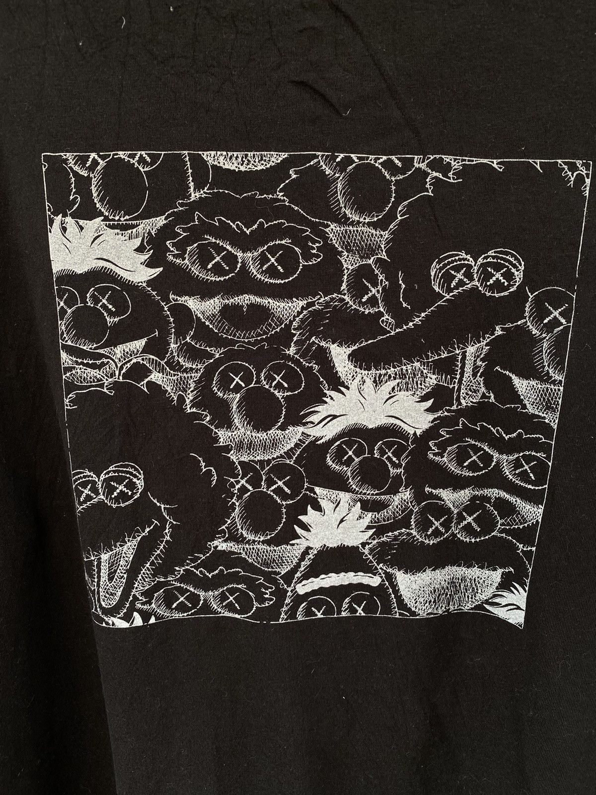 Kaws × Uniqlo Uniqlo kaws street vintage Size US L / EU 52-54 / 3 - 5 Thumbnail