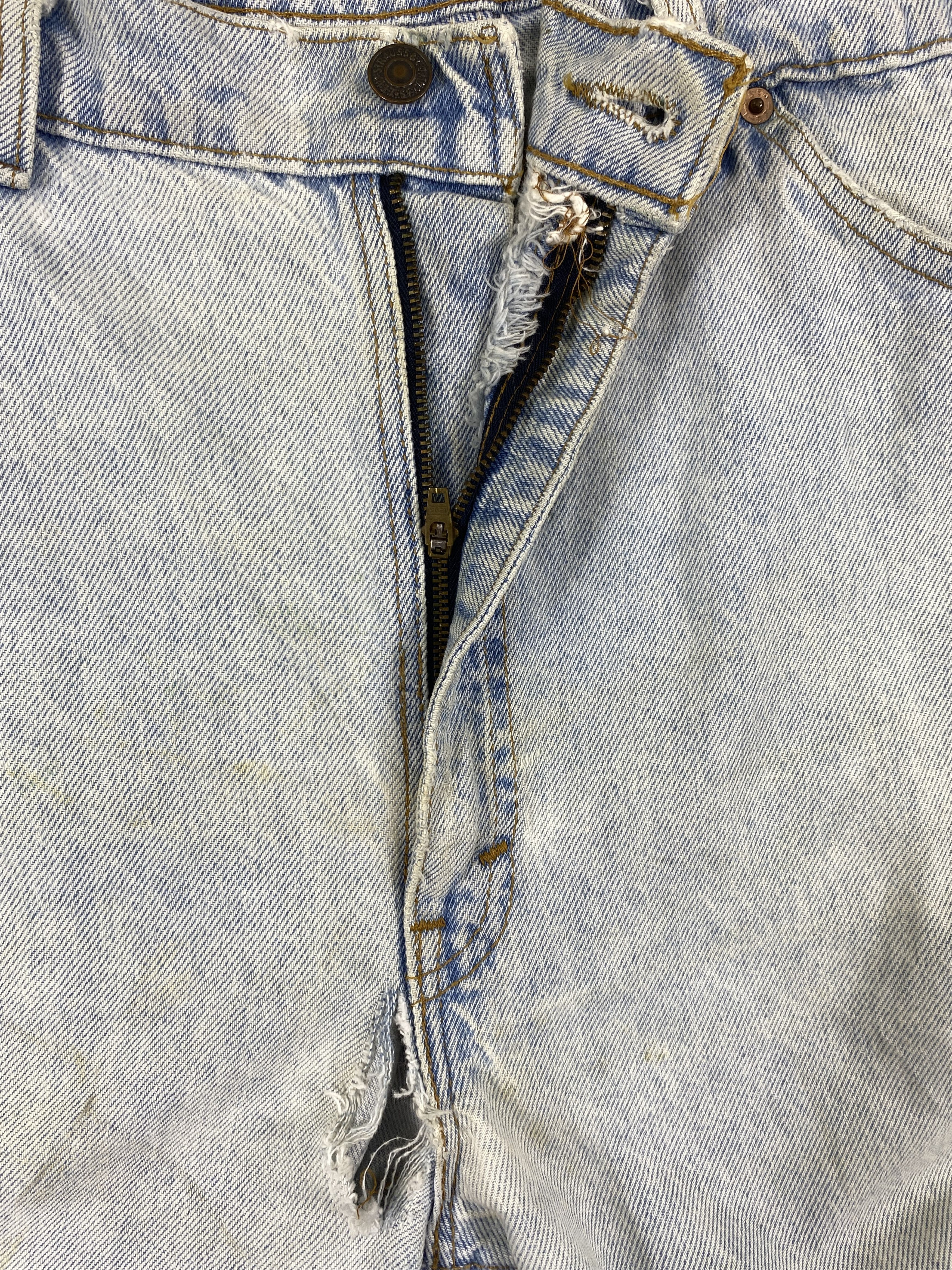 Levi's 90's Light Blue Wash Vintage Levi's 505 USA 39x30.5 -JN1719 Size US 39 - 6 Thumbnail