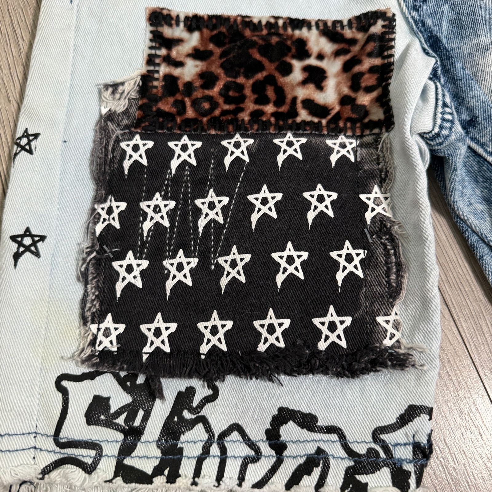 rue21 Rue 21 Denim Jean Shorts Patchwork Supreme Flex Graffiti 26 Size US 26 / EU 42 - 7 Thumbnail