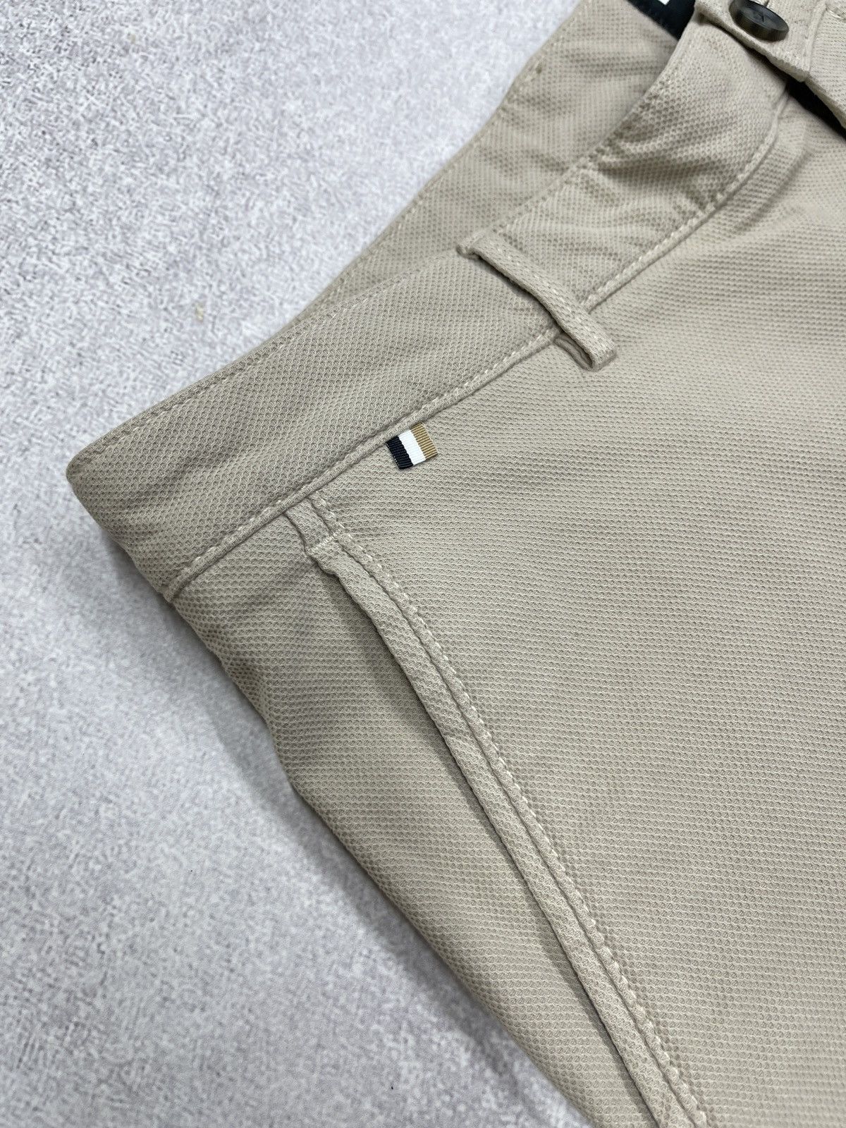 Hugo Boss Mens Hugo Boss Slice Short Beige Size 34 Size US 34 / EU 50 - 7 Thumbnail