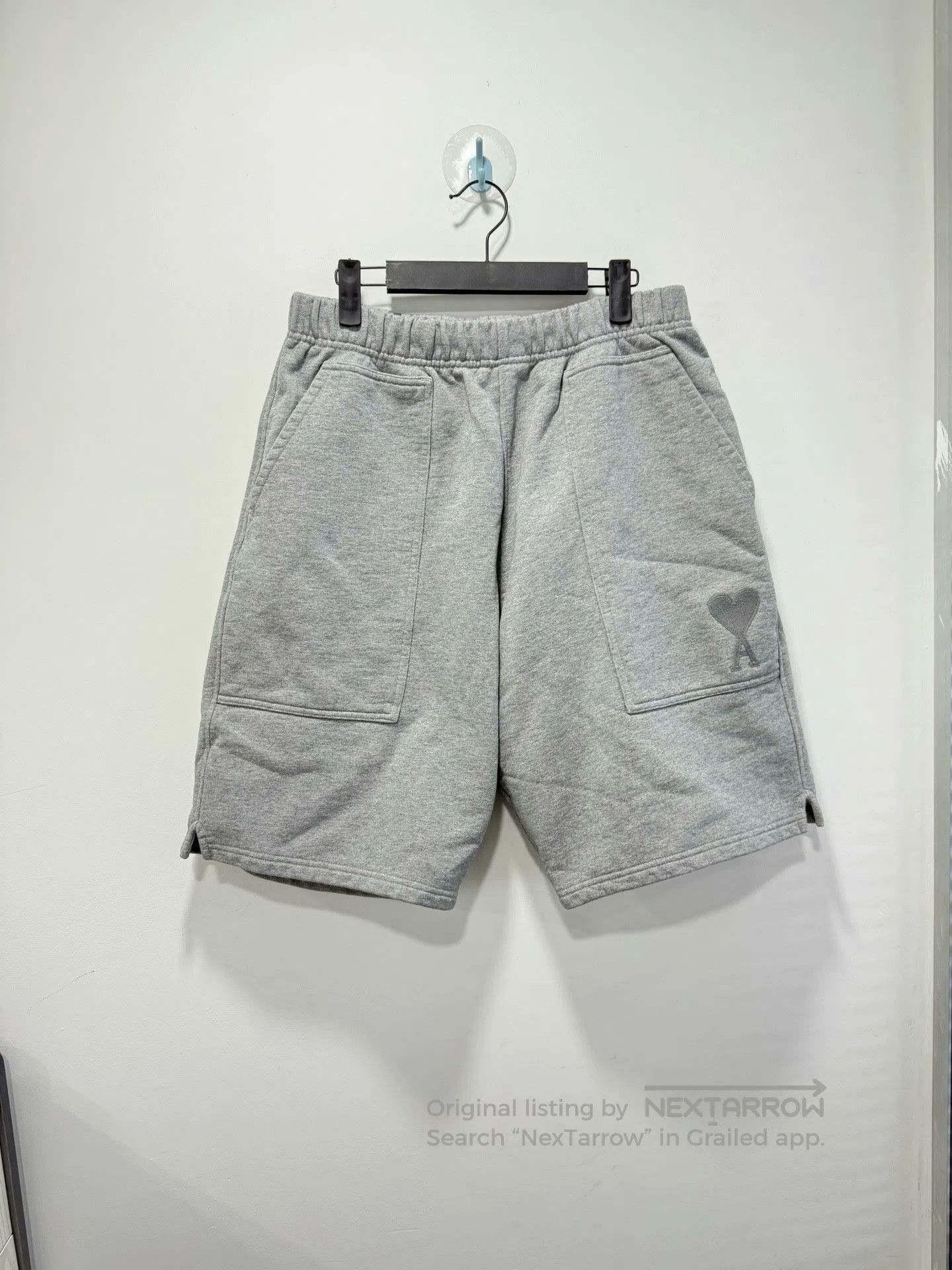 AMI Ami Heart Embroidery Gray Shorts L. Size US 30 / EU 46 - 1 Thumbnail