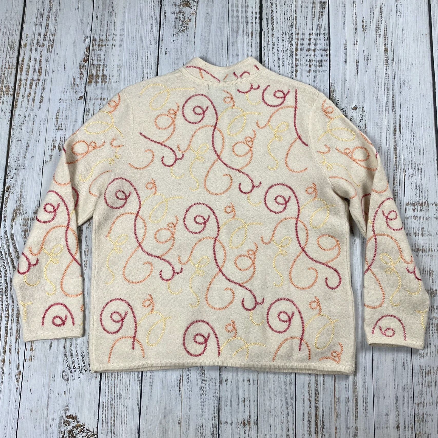 Vintage VINTAGE Nonveanx Embroidered Cream Cardigan Blazer Knit Wool Blend Petite PM Pink Ivory Long Sleeve 90s Womens Size M / US 6-8 / IT 42-44 - 5 Thumbnail