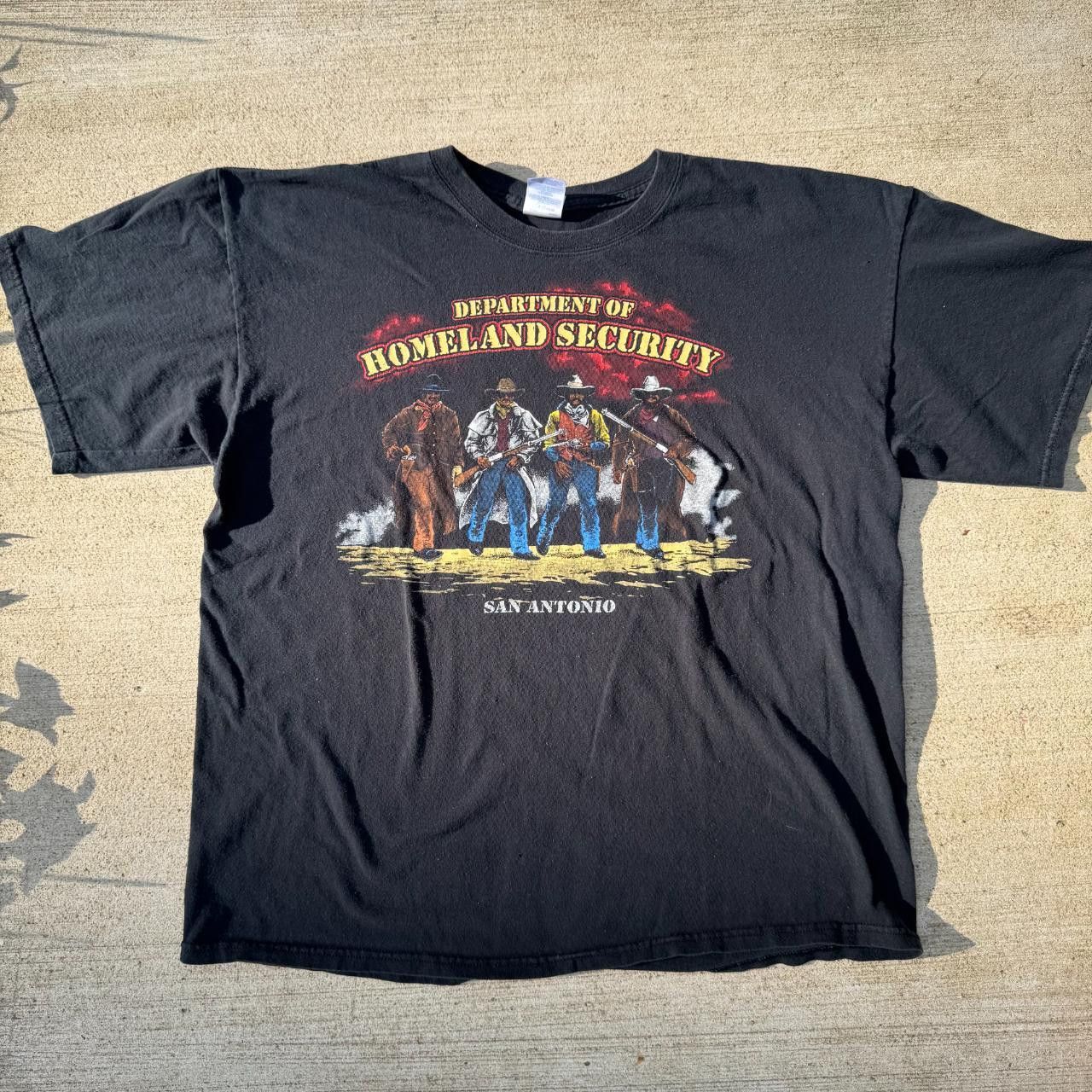 Hanes Y2K San Antonio homeland security tee Size US XL / EU 56 / 4 - 1 Thumbnail