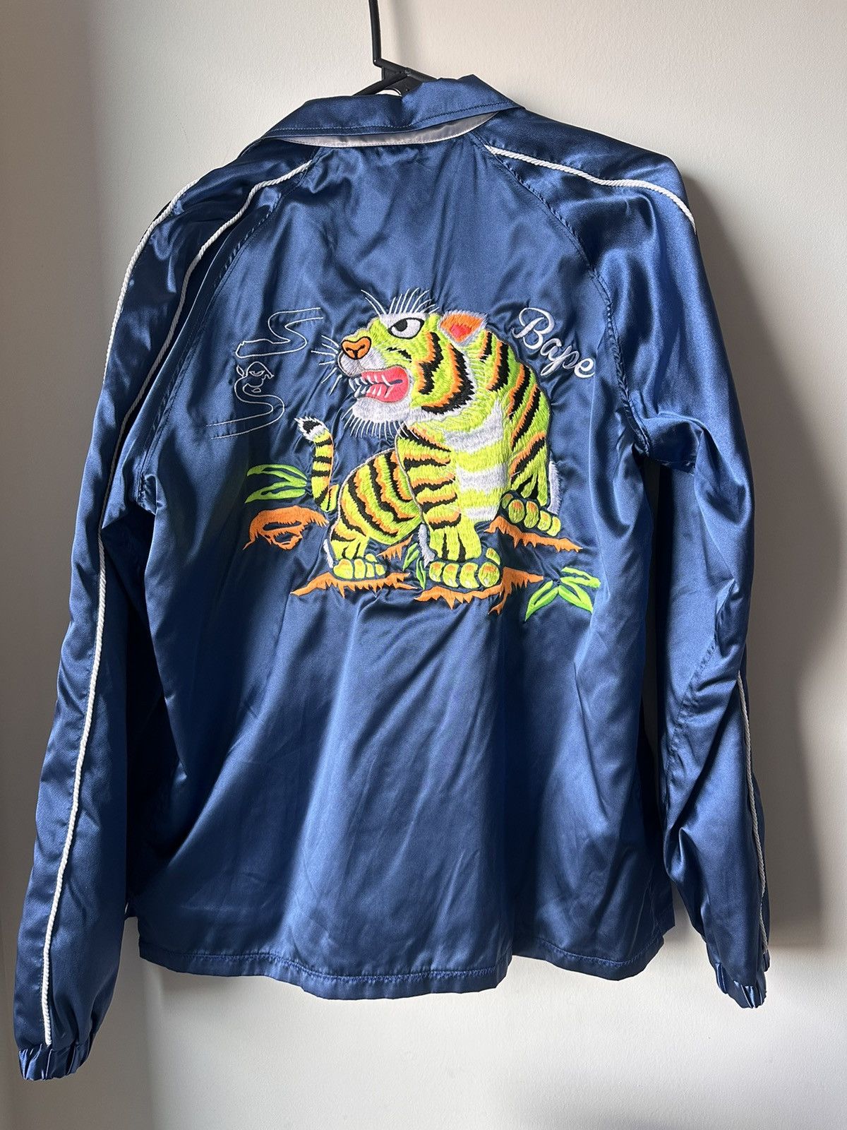 Bape Bape Tiger Embroidery Coach Jacket Size US S / EU 44-46 / 1 - 2 Thumbnail
