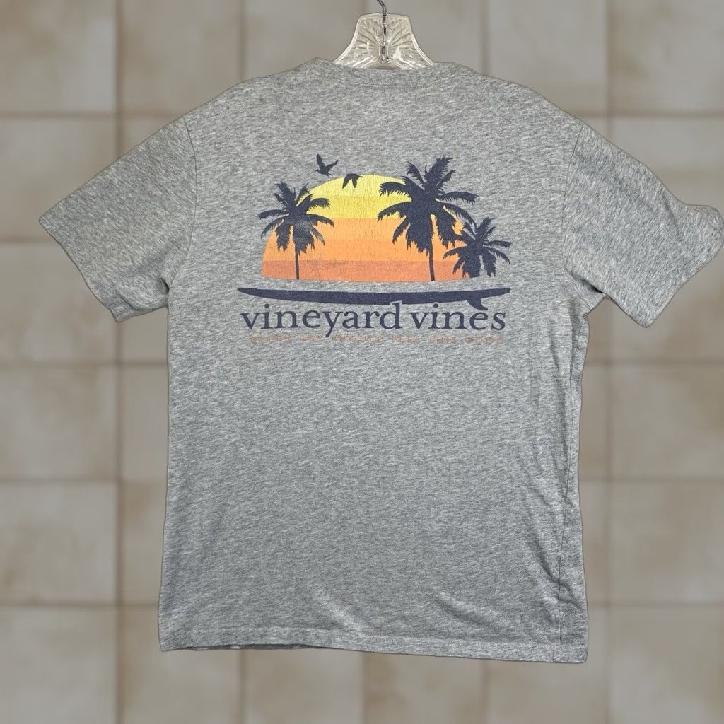 Vineyard Vines VINEYARD VINES Graphic T-Shirt Mens XS Faded Sunset Palms Gray Cotton Beach Preppy Size US XS / EU 42 / 0 - 1 Thumbnail