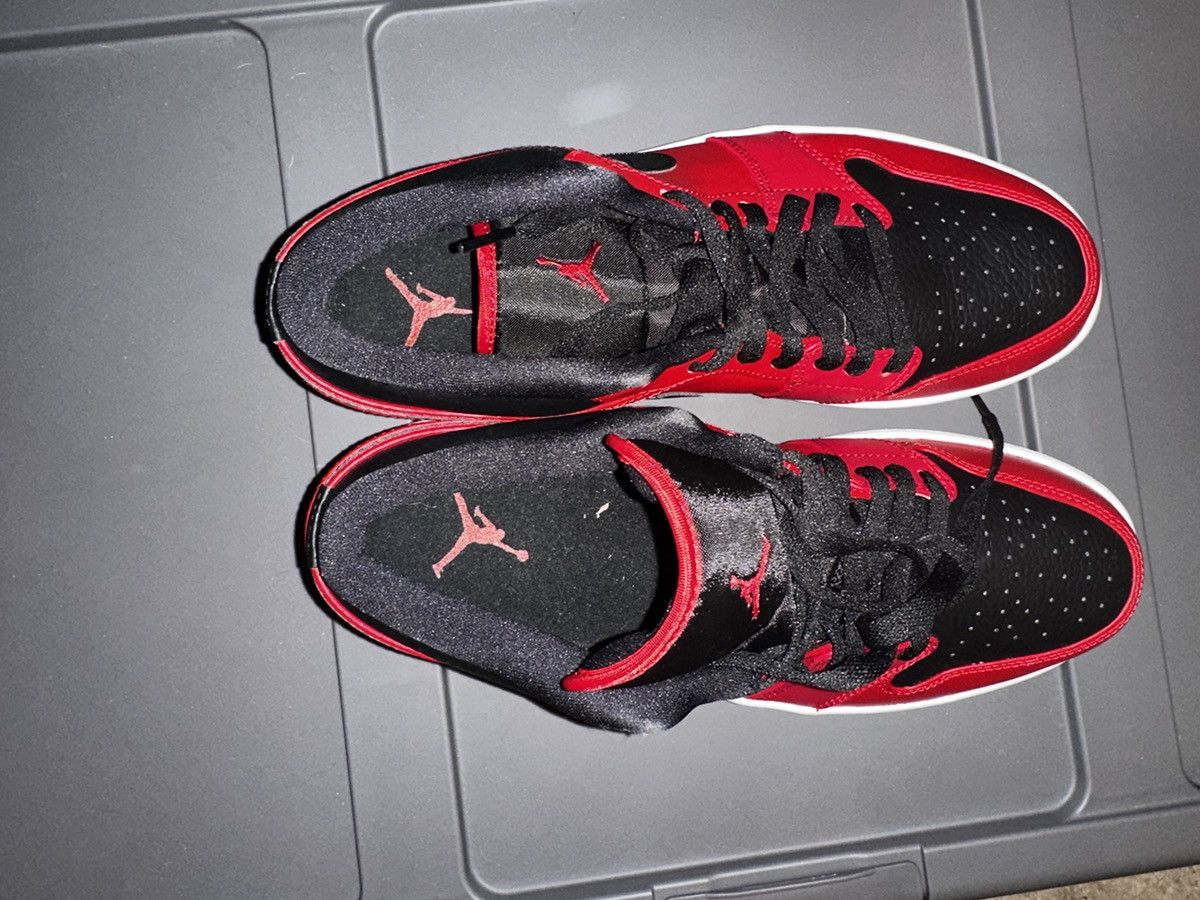 Jordan Brand × Nike Jordan 1 Low Reverse Bred Pebbled Swoosh Size US 11.5 / EU 44-45 - 6 Thumbnail