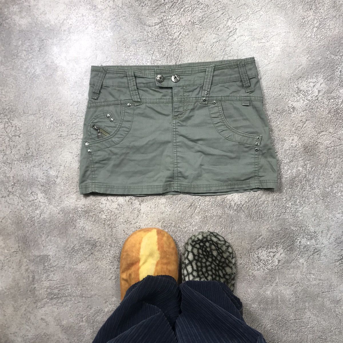 Vintage Vintage Y2K Cargo Mini Skirt Khaki Streetwear Grunge Slim 32 Size 32" / US 10 / IT 46 - 1 Thumbnail