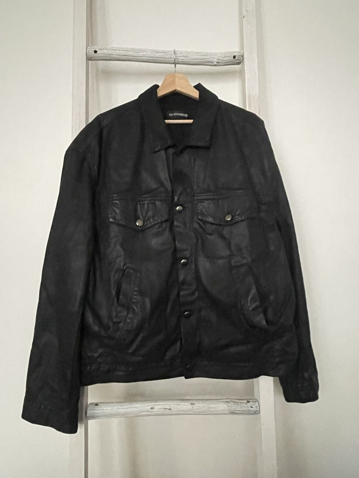 Ann Demeulemeester Ann Demeulemeester waxed denim trucker jacket Size US M / EU 48-50 / 2 - 1 Thumbnail