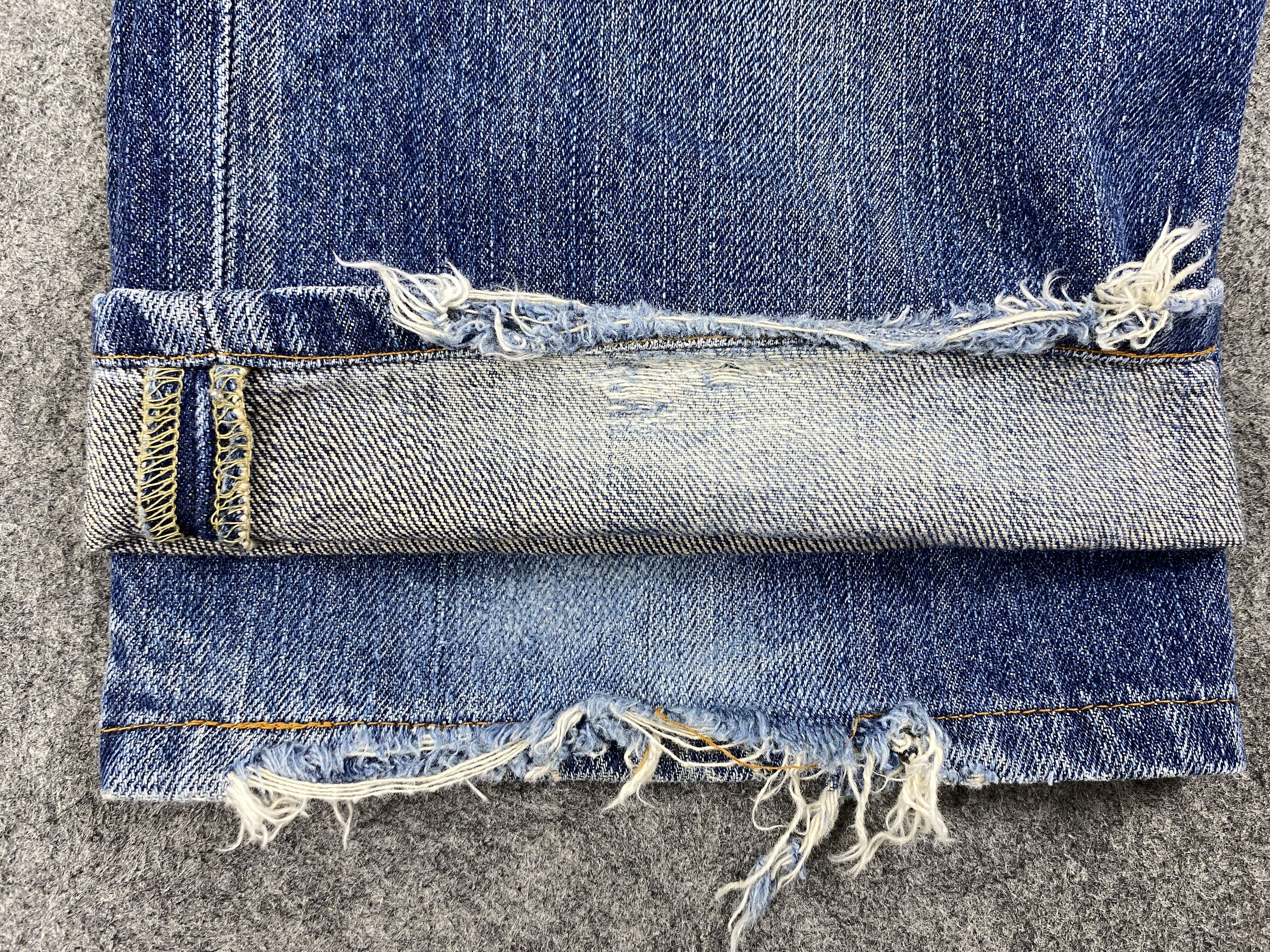 Distressed Blue Vintage Levi's 702 34x24 Denim -SJ079
