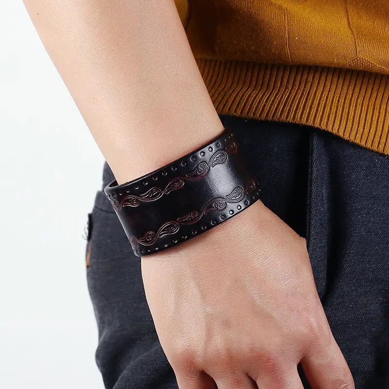 Leather × Vintage Punk Rivet Wide Leather Bracelets Size ONE SIZE - 2 Thumbnail
