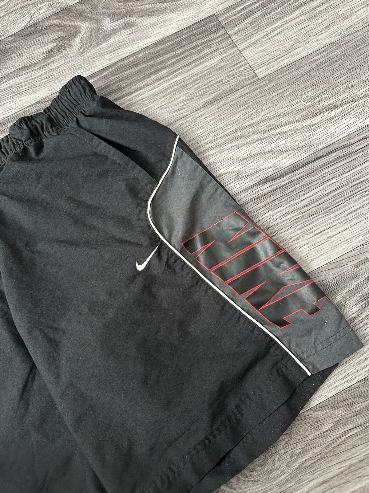 Other Vintage Nike Streetwear y2k track shorts big logo nike nsw Size US 32 / EU 48 - 2 Thumbnail